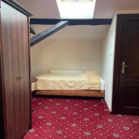 호텔 Royal Modlin 4*