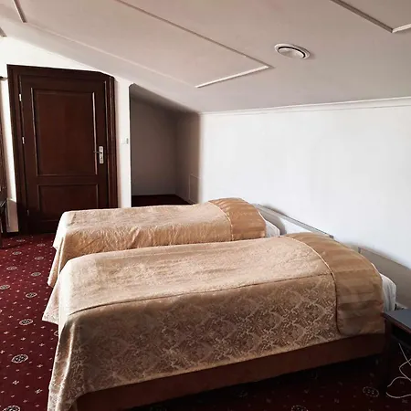 Royal Modlin 호텔 4*
