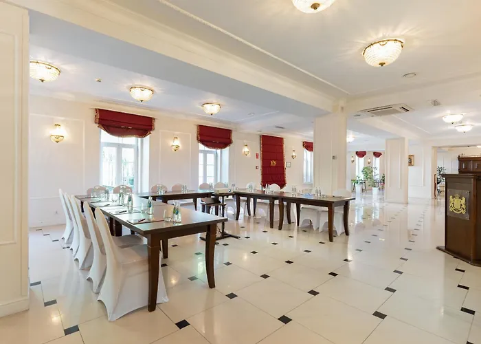 Royal Modlin Hotel 4*